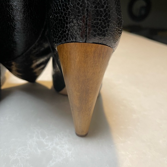 EUC Loeffler Randall Black Textured Leather Boots. Size 9.5 - Picture 6 of 10